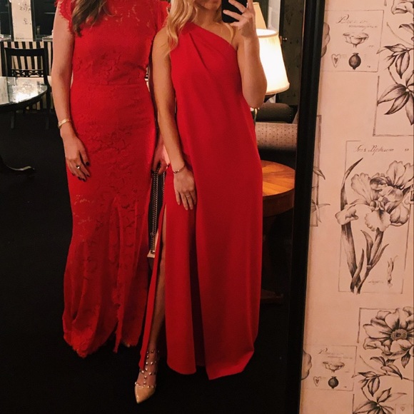 Full length one shoulder red dress - Size 2. Worn once! - Picture 2 of 3